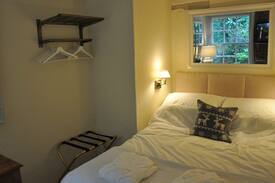 Wallingford Bed & Breakfast | The Old Farmhouse Inn, B&B, Secret garden room