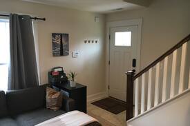 Jefferson Manor House | Quiet 2BR Longer Term Rental in Alexandria