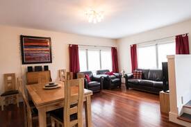 Glasgow Apartment | Spacious 3 bedroom flat