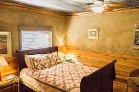 Notasulga Other | Crooked Oaks Cabin at Pat Dye's Farm