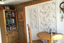 March Bed & Breakfast | Triple room-Premium-Ensuite-(King + 1 Sgl & Sun Room)
