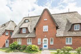 Norderhafen House | Reetdachhaus Hygge