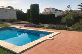 Calafat Villa | Encantador chalet con vistas al mar en Calafat