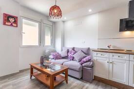 Los Naranjos Apartment | Apartamento encantador y soleado (parking gratis)