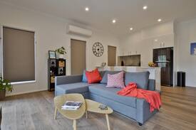 Macquarie House | Mini Maison Macquarie