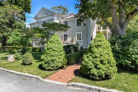 Bellport Hotel | Bellport Village Temperance Hall: The Ho-Hum Suite