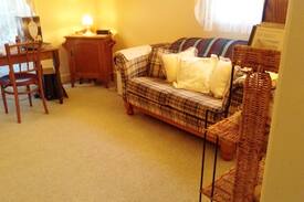 Cowes Bed & Breakfast | The Ivory Suite - Cowes Cottages