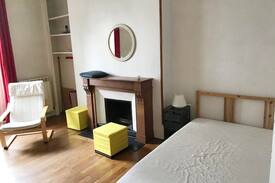 Quartier Hyper-Centre Apartment | Grande chambre privée rue Thiers