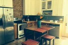 Faubourg Delachaise Apartment | Beautiful 3bd, 2.5 bath steps from Magazine St