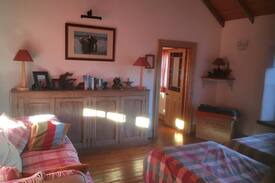 Milltown Cabin | Rock Cottage:A traditional,unique shoreline gem