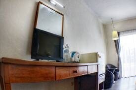 Ulu Melaka House | Cozy & Peaceful Room 10