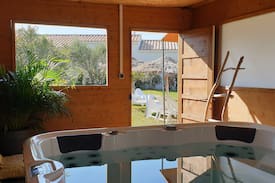 Bedarrides House | "Un gîte en Provence"4* piscine chauffée & jacuzzi