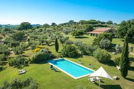 Magliano in Toscana Villa | Bookwedo La Pietraia