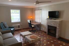 Highland Park Delray Apartment | Classic Delray Apt close to Downtown and Beach