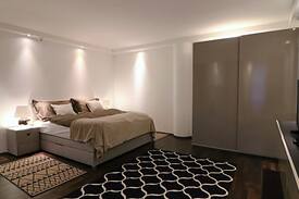Innere Stadt Apartment | ParkRing Room 2 by Nikolax