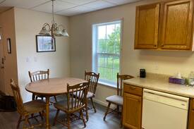 Silver Creek House | Beautiful 2 BED apartment sleeps up to 6 guests!