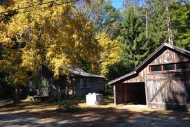 Pomfret Cabin | Spacious & Quiet Cottage
