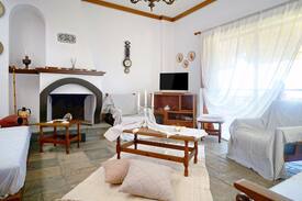 Lefkippos Apartment | Villa Vasiliki (first floor)