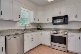 Bath House | Great Masters Rental 4 beds, 3 baths, pet friendly