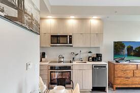 Capitol Hill Apartment | Luxurious studio apt in Southwest D.C.