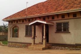Kampala House | Bungalow in Ndejje Kampala off Entebbe road.