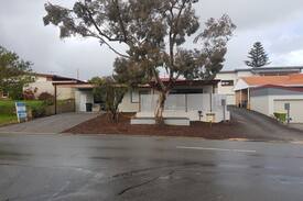 Spearwood House | Modern and Airy, spacious home (sustainably built)