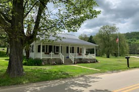 Glenmont House | Marymount Hideaway in Ohio’s Amish country