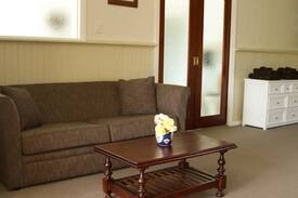 Warburton Bed & Breakfast | Warburton Whitehouse Bed & Breakfast