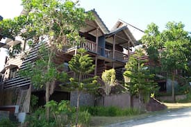 Luzon House | Woodsborough Log Homes, Tagaytay (Apartment/House)
