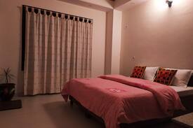 Bemloi House | Shimla Gypsy (Deodar Room)