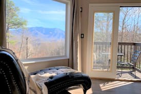 Chalet Village Cabin | Shopes' Cottage | Chalet Village | Gatlinburg