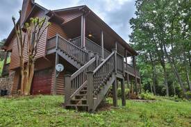Ellijay Cabin | Wine Down by the Creek