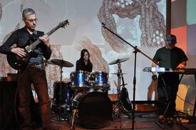 Williamsburg Apartment | TV-PHOTO-FILM-CINEMA-ART GALLERY-MUSIC STUDIO-LOFT