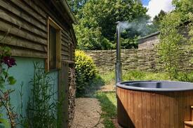 Rattery House | Quiet cottage with hot tub near the sea and moors