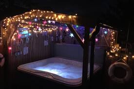 Huby Cabin | Cheeky Chicken Cottage, York, (Jacuzzi Hot Tub)
