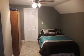 Niagara Falls House | Niagara Falls, NY -USA- Serene Home away from Home