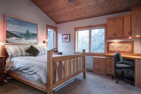 Alpine Meadows Apartment | Lake Tahoe/Alpine Rental w/hot tub