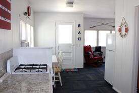 Oak Harbor Cabin | Sunny Beach Cottages: Perch Cottage