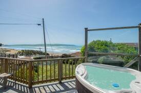 Dillon Beach Cabin | God's Pocket,5 min Walk to beach,Hot Tub, Views!
