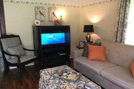 Meadows Of Dan Cabin | Rachel's Hideaway by Buffalo Mountain Getaway