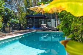 Moffat Beach House | 🏖Moffat Beach House 🏖Beach 100m 🐕 LONG STAY DISCOUNTS APPLY!
