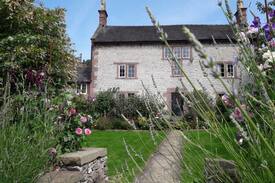 Parwich House | Perfect Peak District place to stay