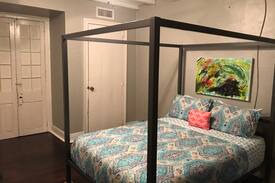 French Quarter House | Charming French Quarter Bungalow Sleeps 7