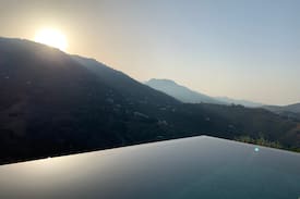 Competa Apartment | HEATED Infinity Pool, 2 ThinkersINN Hot Bubble Spa