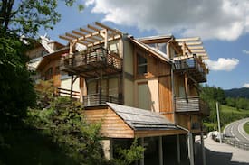 Untertschern Apartment | Fascinating Apartment in Bad Kleinkirchheim with Garden