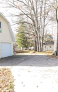Irons House | Lakefront Cozy Cottage Big Bass Lake