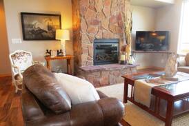 Diamond Valley House | Willow Manor
