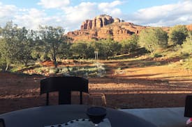 Sedona House | "Love Rocks" on 3 acres of land, outdoor dining