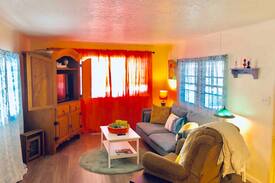 Leesburg Cabin | 1970’s Vintage Trailer @ Mid Floridia Lakes