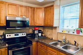 Avondale House | 70% off Nightly Rate If Booked 1 Month! Avondale!